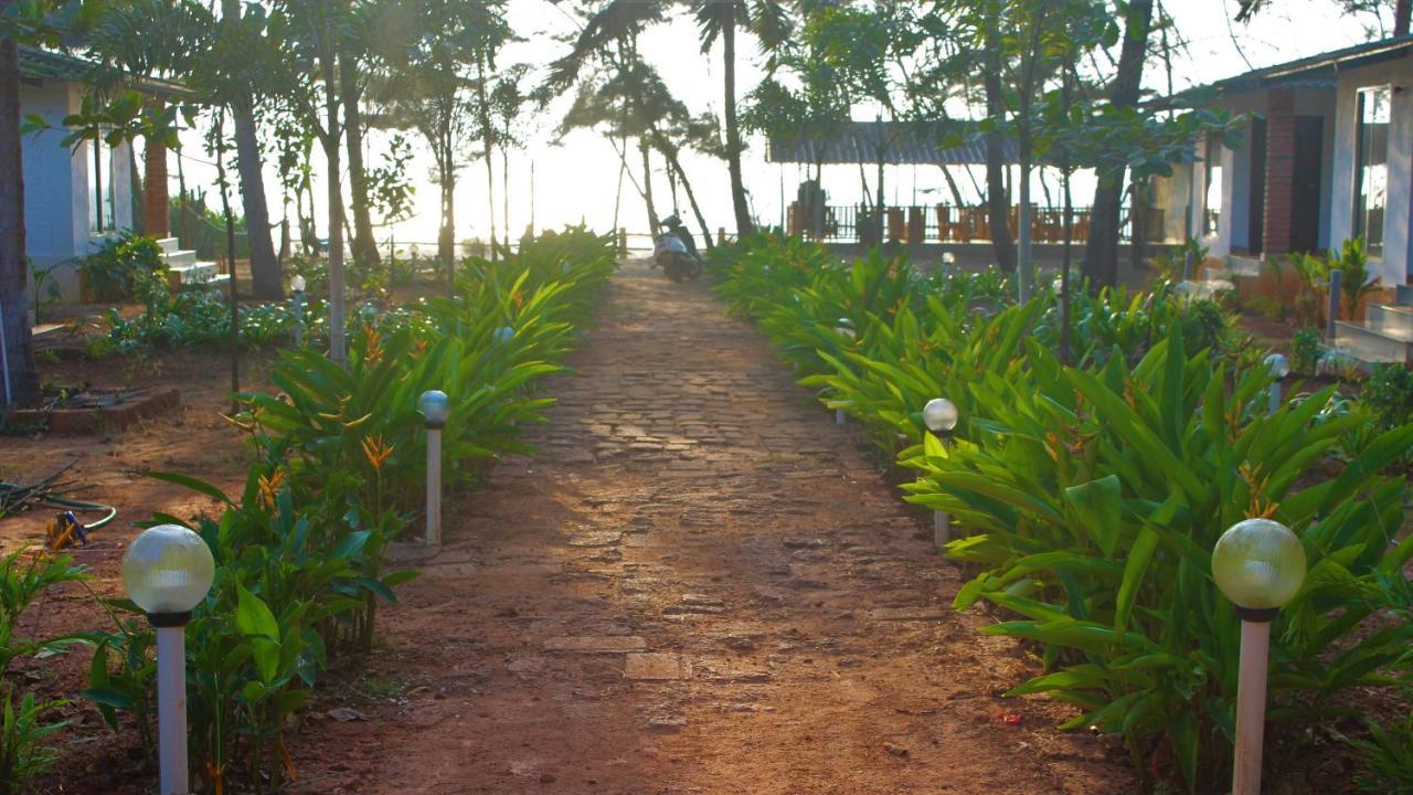 Vishraanti Beach Stay Kumta ภายนอก รูปภาพ